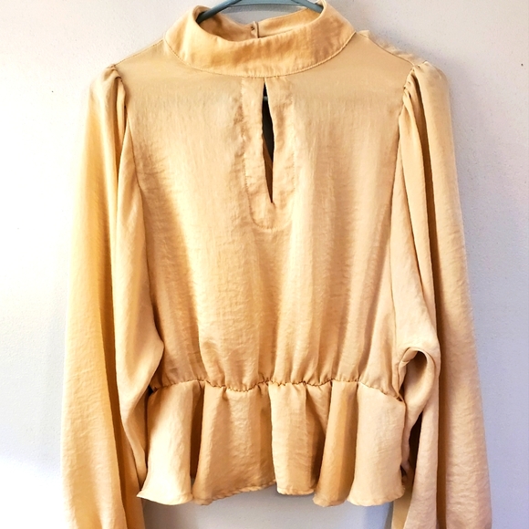 Peach Love Blouse - Picture 1 of 8